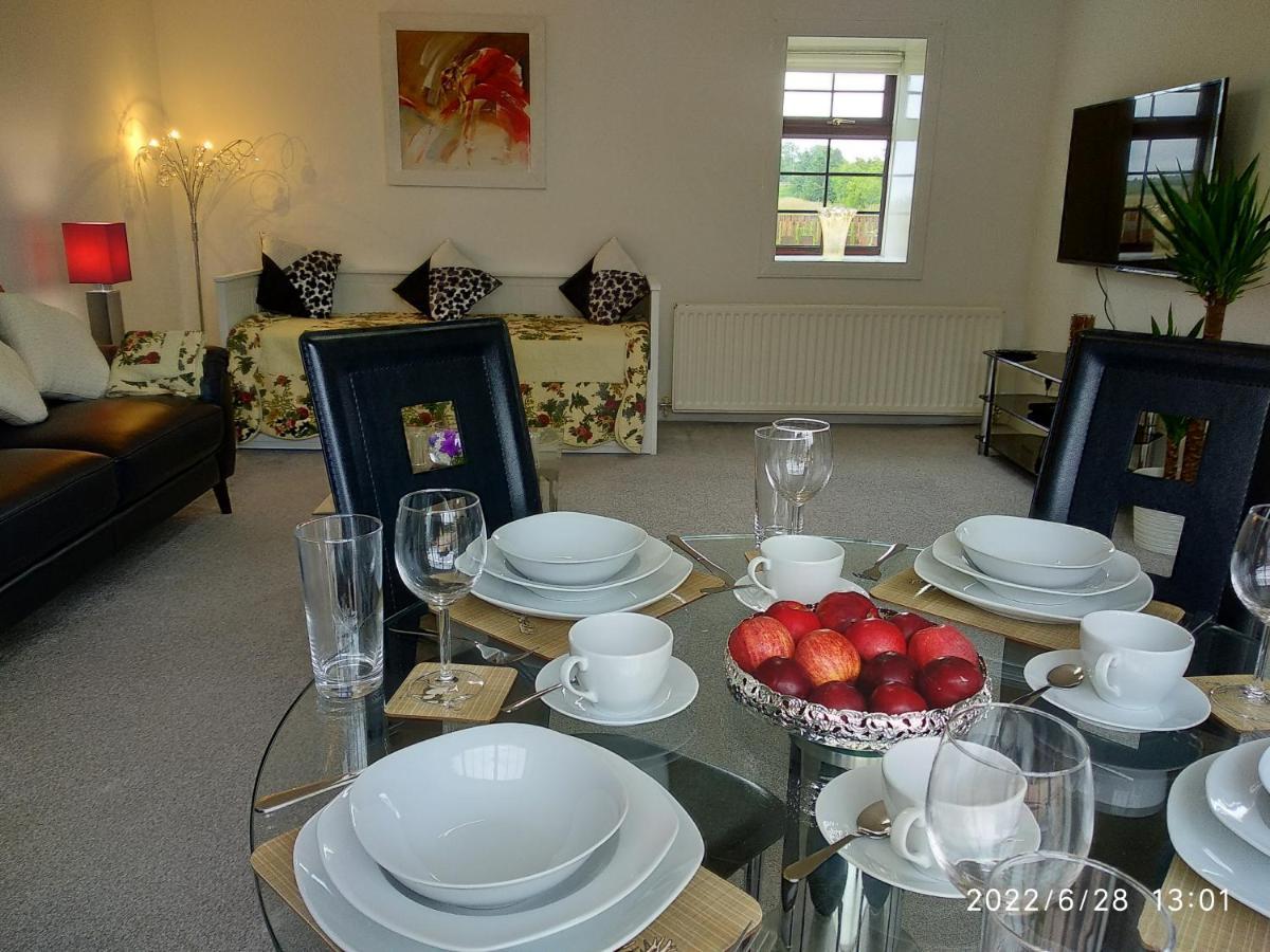 Cottage With Panoramic Views Kirk of Shotts 外观 照片